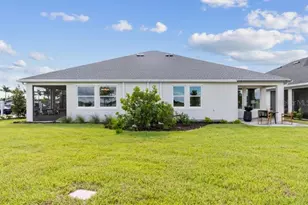 751 Maldives Trl, Sarasota, FL 34234 - Photo 19