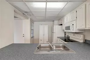 14130 Rosemary Ln, Largo, FL 33774 - Photo 13