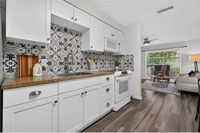 230 48th Avenue N, Saint Petersburg, FL 33703 - Photo 9