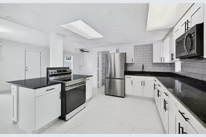 5517 Gulfport Boulevard S #5519/2, Gulfport, FL 33707 - Photo 5