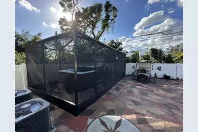 2828 22nd Street N, Saint Petersburg, FL 33713 - Photo 3