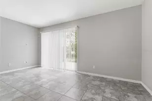 7052 Grand Elm Dr, Riverview, FL 33578 - Photo 9