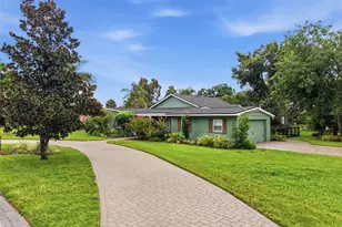 1216 S Pine Lake Dr, Tampa, FL 33612 - Photo 3