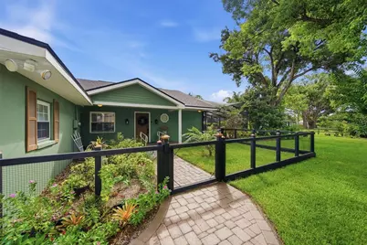 1216 S Pine Lake Drive, Tampa, FL 33612 - Photo 5