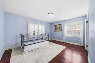 1216 S Pine Lake Dr, Tampa, FL 33612 - Photo 19