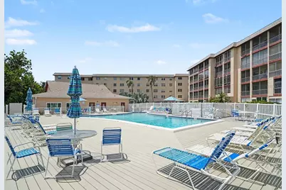4023 Lake Bayshore Drive #112, Bradenton, FL 34205 - Photo 3