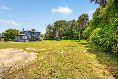 1615 14th Street S, Saint Petersburg, FL 33705 - Photo 27