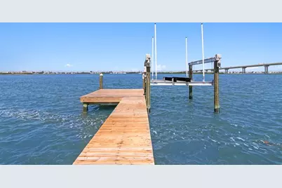 202 Driftwood Lane, Largo, FL 33770 - Photo 37