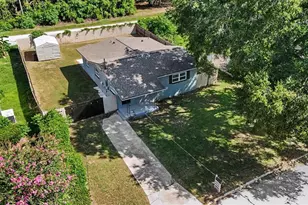 20703 Mickens Dr, Dade City, FL 33523 - Photo 29