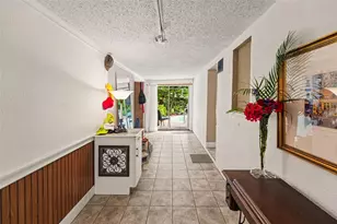 3505 W McElroy Ave, Tampa, FL 33611 - Photo 7