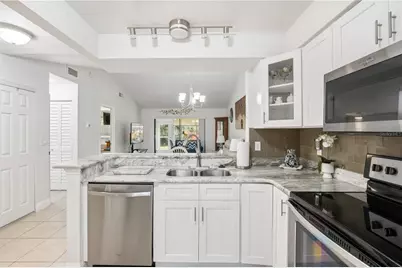 314 Knottwood Court #314, Sun City Center, FL 33573 - Photo 7