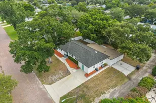 125 61st St N, Saint Petersburg, FL 33710 - Photo 55