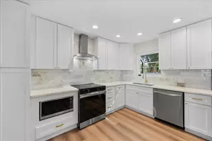 125 61st St N, Saint Petersburg, FL 33710 - Photo 17