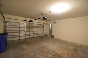10233 Mangrove Well Rd, Sun City Center, FL 33573 - Photo 9
