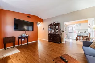 4250 Sunny View Dr, Lakeland, FL 33813 - Photo 7