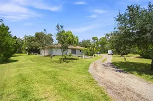 8279 Sunshine Grove Rd, Brooksville, FL 34613 - Photo 13