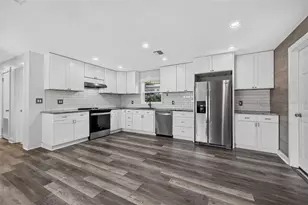 2175 43rd Ave N, Saint Petersburg, FL 33714 - Photo 1