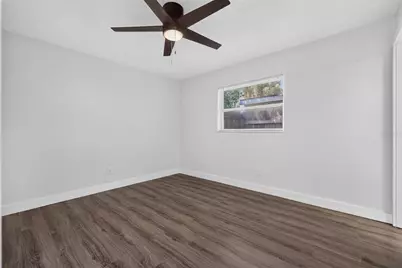 2175 43rd Avenue N, Saint Petersburg, FL 33714 - Photo 7