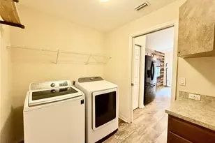 6054 Merrifield Dr, Zephyrhills, FL 33541 - Photo 17