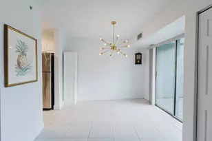 3315 58th Ave S, Saint Petersburg, FL 33712 - Photo 9