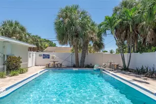 9040 Blind Pass Rd, Saint Pete Beach, FL 33706 - Photo 19