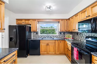 1394 Bellevue Boulevard, Clearwater, FL 33756 - Photo 29