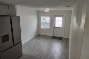 301 Mystic Lake Dr N, Saint Petersburg, FL 33702 - Photo 5