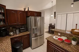 33 Peachtree Pl, Boynton Beach, FL 33436 - Photo 9