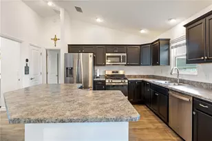 301 Klamut Ct, The Villages, FL 32163 - Photo 11