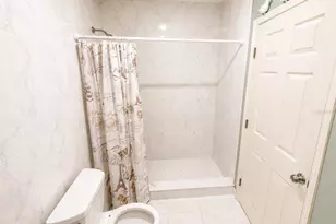 8907 El Portal Dr, Tampa, FL 33604 - Photo 7