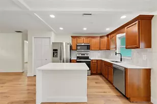6841 46th St N, Pinellas Park, FL 33781 - Photo 9