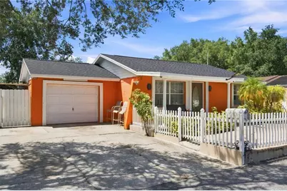 10118 Briarwick Court, Tampa, FL 33615 - Photo 11