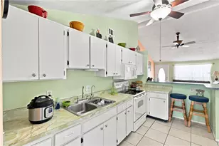 10118 Briarwick Ct, Tampa, FL 33615 - Photo 25