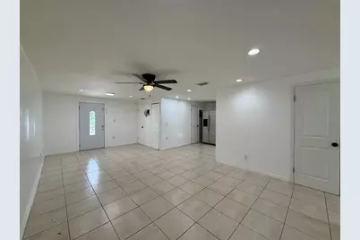 5605 Golden Drive, Tampa, FL 33634 - Photo 7