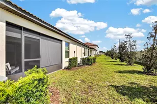 17240 Holly Wl Ave, Wimauma, FL 33598 - Photo 11