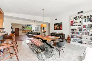 809 E River Dr, Temple Terrace, FL 33617 - Photo 9