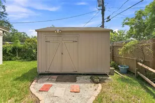 809 E River Dr, Temple Terrace, FL 33617 - Photo 45