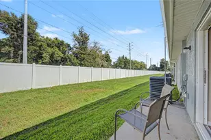 6783 Basswood Cir, Zephyrhills, FL 33542 - Photo 5