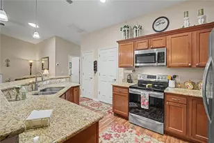 6783 Basswood Cir, Zephyrhills, FL 33542 - Photo 17