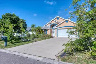 1150 Oakwood Dr, Dunedin, FL 34698 - Photo 3