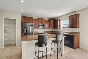 2210 Purple Orchid Pl, Ruskin, FL 33570 - Photo 3