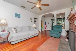 1323 18th St W, Bradenton, FL 34205 - Photo 5