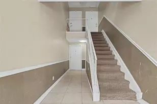 13832 Orange Sunset Dr, Tampa, FL 33618 - Photo 9