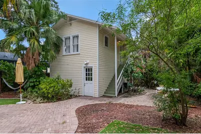 126 8th Avenue NE #1/2, Saint Petersburg, FL 33701 - Photo 11