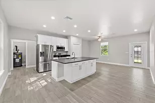 9609 Takomah Trail, Tampa, FL 33617 - Photo 13