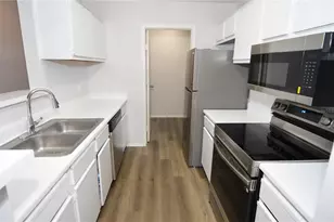 1400 Gandy Blvd N, Saint Petersburg, FL 33702 - Photo 11