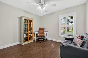 495 St Tropez Cir NE, Saint Petersburg, FL 33703 - Photo 13