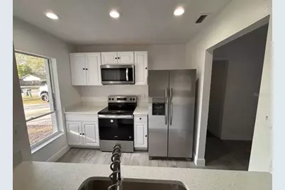 14915 Gentilly Place, Tampa, FL 33624 - Photo 9