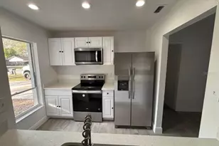 14915 Gentilly Pl, Tampa, FL 33624 - Photo 9