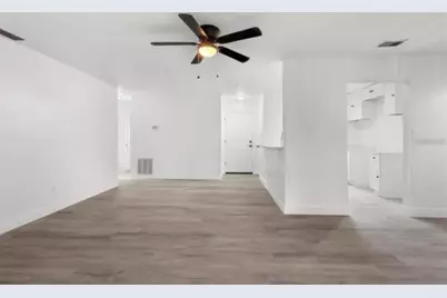 14915 Gentilly Place, Tampa, FL 33624 - Photo 7